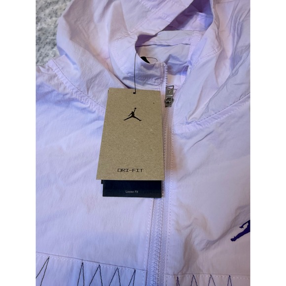 Jordan Women's Lightweight Cropped Hooded Windbreaker Jacket barely Grape Size S - Picture 4 of 8